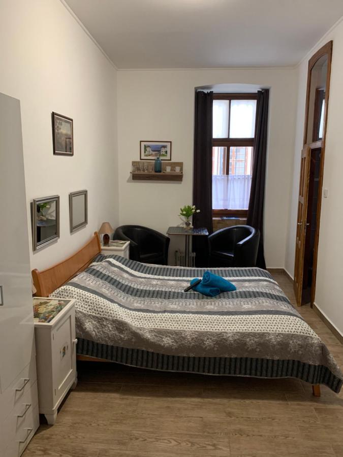 Anna Apartman Papa Ngoại thất bức ảnh