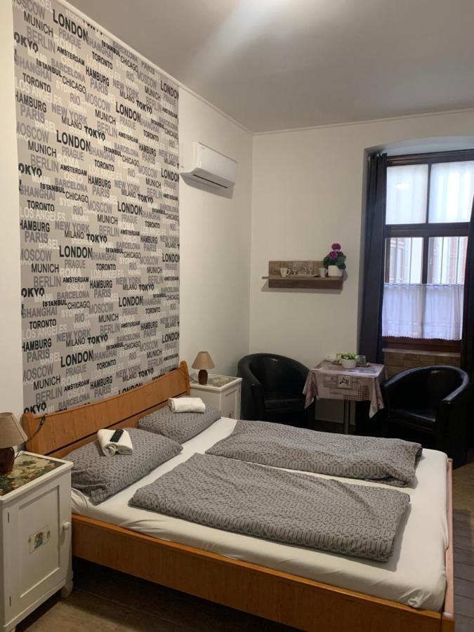 Anna Apartman Papa Ngoại thất bức ảnh